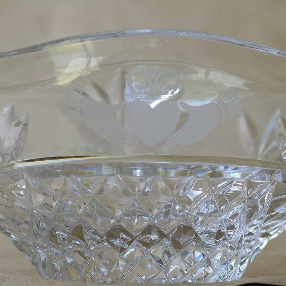Galway Claddagh Blarney Pattern Oval Crystal Bowl - Picture 12 of 14